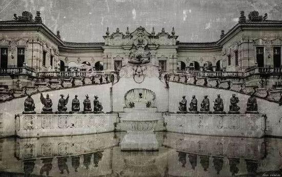 何鸿燊捐赠圆明园马首铜像 将重回圆明园