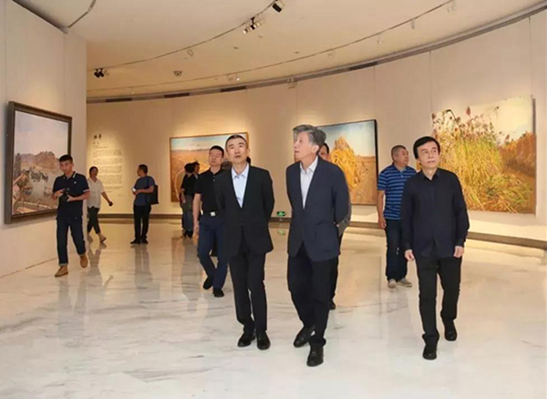“风华——张路江大型油画作品展”于关山月美术馆开幕