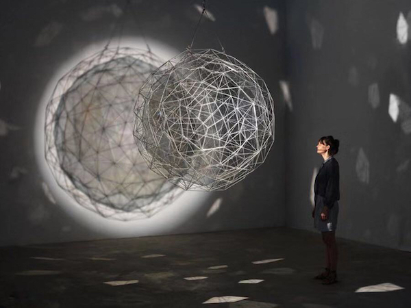 一周观展|鲍勃·迪伦、霍克尼展将落幕 古版年画中年味渐起