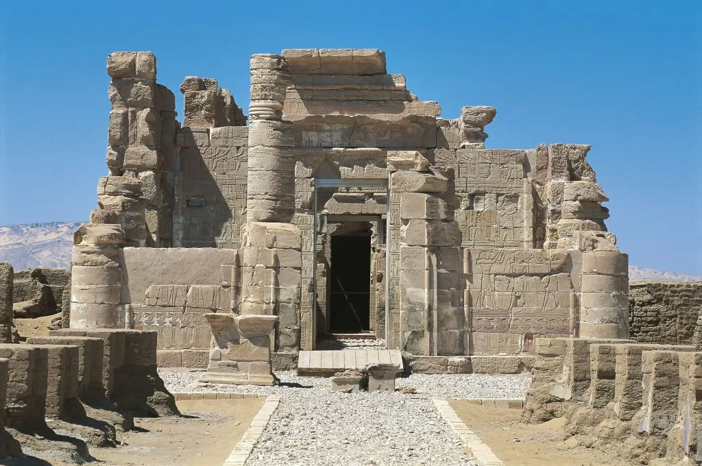 UNSPECIFIED - JUNE 23:  Egypt - Alexandria, Hellenistic Alexandria, Necropolis of Mustafa Basha, Tomb 2  (Photo by DEA / G. DAGLI ORTI/De Agostini via Getty Images)