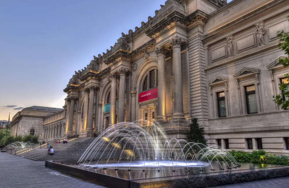 Metropolitan Museum Of Art (Met) At Twilight. New York City, New York, United States Of America. (Photo by: F. M. Kearney/Design Pics Editorial/Universal Images Group via Getty Images)